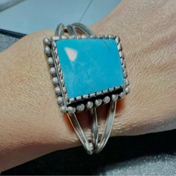 Vintage Sterling Silver turquoise Navajo cuff Bracelet by Carol Felley. - Picture 5 of 15